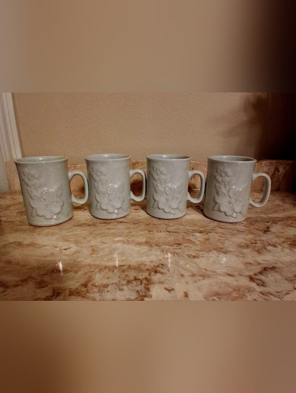 Vintage Pigeon Forge Pottery Douglas Ferguson Signed Cream Coffee Mugs Set Of 4.